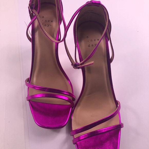 Shoes women size  new with the tags - Picture 3 of 8